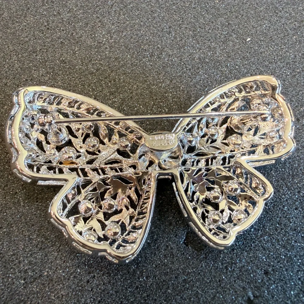Nolan Miller Glamour 2001 Amore’ Bow‎ Pin Brooch Vintage Rhinestones Bridal 3”